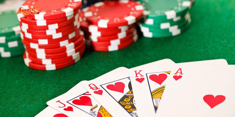 Game poker tại sảnh Casino đang thu hút đông đảo cược thủ tham gia